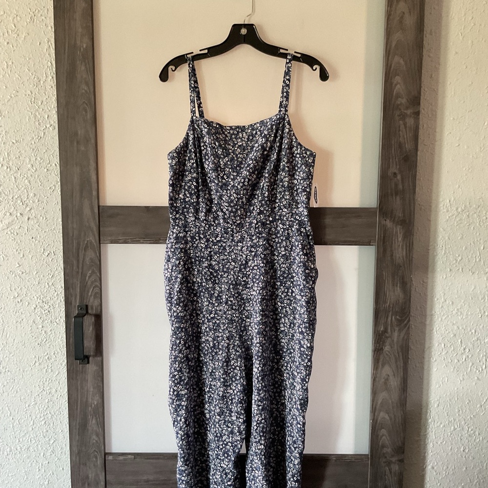 NWT-Cute women’s jumpsuit